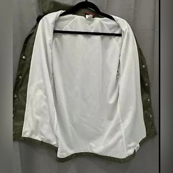 Diamond Supply Co. EUC Skater Life Cross Logo Jacket Green lined windbreaker SM - Picture 10 of 12